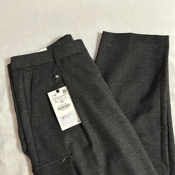 Zara Relaxed Cargo - Picture 1 of 3